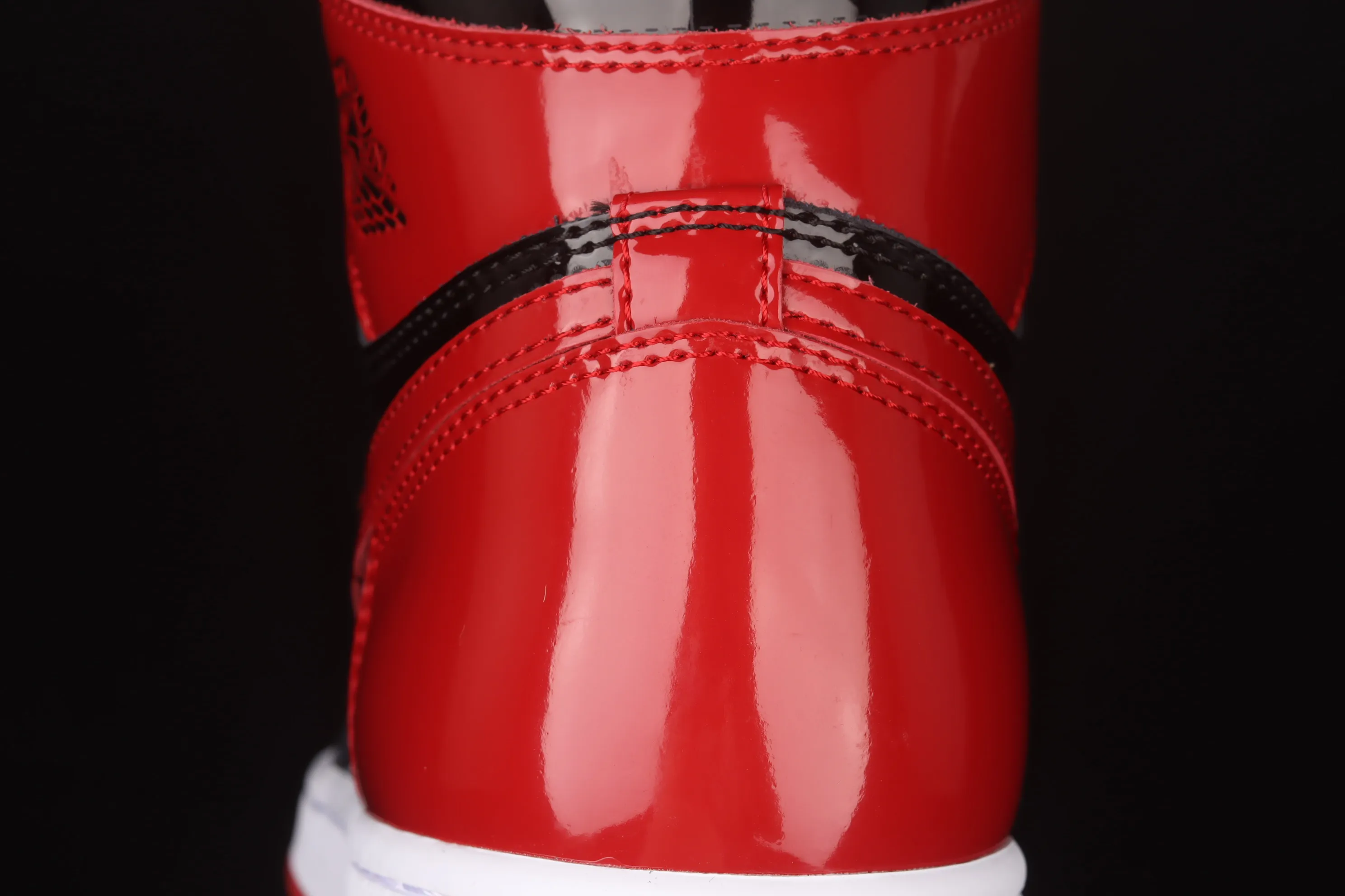 All categories Air Jordan Jordan series basketball shoes Air Jordan 1 High X version Air Jordan 1 High OG "Bred Patent" AJ1 Joe 1 patent leather black and red high-top basketball shoes 555088-063
